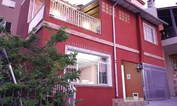 Imagem: Casa de 03 Dorm. Sendo 01 suíte na Agronômica