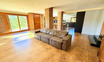 Imagem 4: Casa de alto padrão com 05 suítes para locação no condomínio Country Village