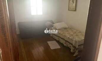 Imagem 6: Casa residencial de 3 quartos sendo 1 suíte disponível no bairro Tubalina em Uberlândia