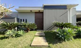 Imagem 2: Casa para venda e locação no Condomínio Petit Ville com dois quartos na Região Sul de Lond