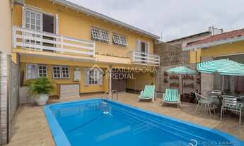 Imagem 2: Imóvel para aluguel possui 285 metros quadrados com 4 quartos em Espírito Santo - Porto Al