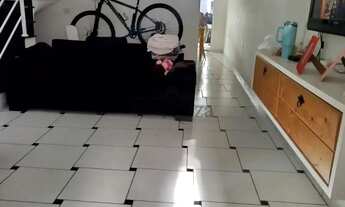 Imagem 2: Oportunidade - Casa Sobrado - Jardim Santa Marina - Jacareí - 2 Dormitórios - 54m²