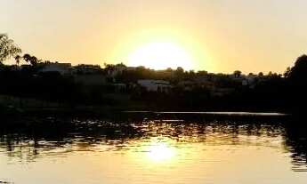 Imagem 2: Suíte em condomínio de alto padrão