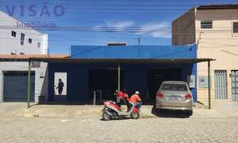 Imagem: Vende-se casa residencial com prédio comercial