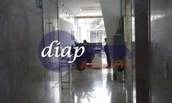 Imagem 3: Apartamento com 3 dormitórios com armários embutidos, 02 banheiros completos, sala pra 3 a