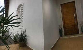 Imagem 2: Linda Casa no Horto Florestal, reformada e com piscina