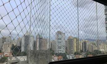 Imagem 4: Apartamento para aluguel e venda possui 303 metros quadrados com 4 quartos