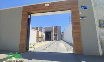 Imagem: Bela casa de dois quartos com ampla garagem