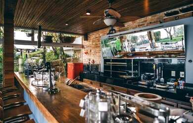 Imagem 6: Casa de condomínio para venda tem 1200 metros quadrados com 6 quartos em Cacupé - Florianó