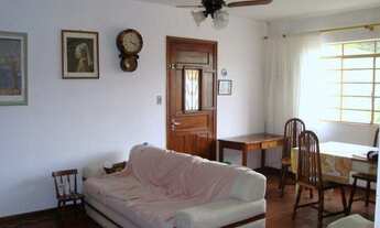 Imagem 4: Casa térrea antiga em terreno de 500 metros quadrados magnifica localização!