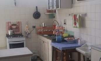 Imagem 2: Sobrado 2 dorm, 2 Wcs, 2 vagas, cozinha, edicula. Otimo local