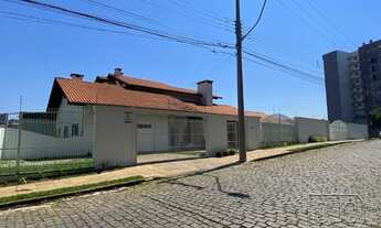 Imagem 2: Caxias do Sul - Casa Padrão - Universitário