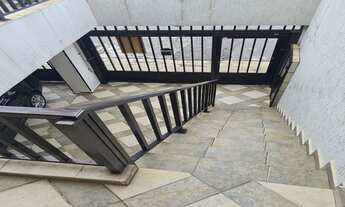 Imagem 3: SOBRADO RICO EM ARMÁRIOS