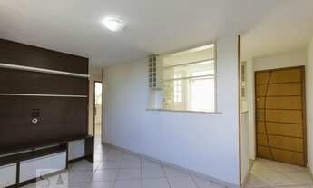 Imagem 2: Apartamento para Aluguel - Anil, 2 Quartos, 56 m2