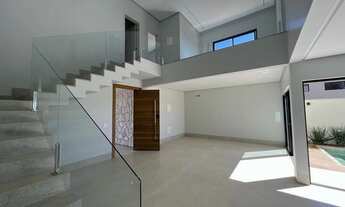 Imagem 6: Casa de condomínio para venda tem 240 metros quadrados com 4 quartos