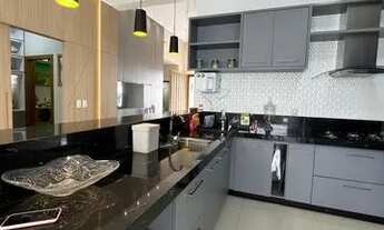 Imagem 4: Casa de condomínio para venda possui 215 metros quadrados com 4 quartos