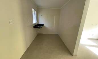 Imagem 4: Sobrado com 2 Dormitórios, Quintal e Garagem em Condomínio no Jardim Melvi, Perto da Pista