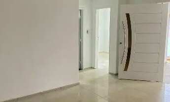 Imagem 4: Casa com três quartos sendo um suíte - Jóquei - 108m²