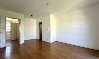 Imagem 4: Apartamento de 2 dormitórios à venda, REFORMADO, com vaga, no bairro Fátima!