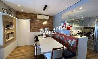 Imagem 4: Apartamento com móveis planejados e ótima iluminação