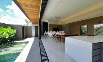 Imagem 2: Casa em Condomínio Fechado com 4 quartos (3 suítes), 3 vagas, para alugar, a/c 257 m² por