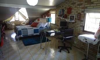 Imagem 4: CASA: 4 Stes, vários ambientes, 2 á 3 Autos cobertos + Churrasqueira