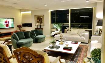 Imagem 2: Lindo Apartamento - 418m2 - 3 vagas 1 escritorio, 3 suites, Frente da Praça Visconde Cunha