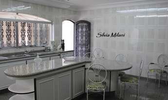 Imagem 4: Casa em São Paulo com 1.000 m² e vista panorâmica para a Serra da Cantareira