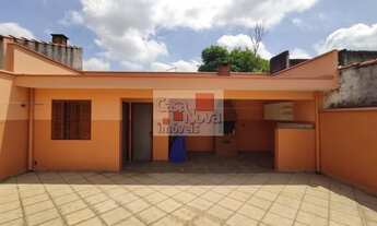 Imagem 7: Lindo sobrado com três dormitórios com duas salas, cozinha e quatro vagas de carro