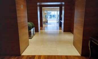 Imagem 2: Alto padrão, estílo néo clássico, terraço gourmet, lindo, repleto de armários, lazer, vago