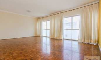 Imagem: Em rua tranquila, próximo a restaurantes