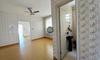 Imagem 7: Sobrado para venda possui 180 metros quadrados com 3 quartos em Embaré - Santos - SP