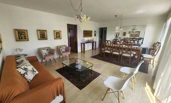 Imagem 2: Apartamento espaçoso em muito bom estado com 2 vagas de garagem. Com possibilidade de alug