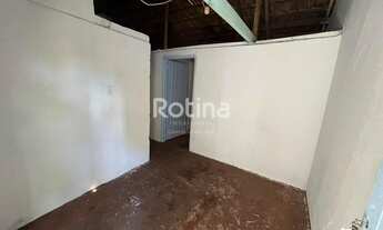Imagem 3: Casa para aluguel, 2 quartos, 1 vaga, Saraiva - Uberlândia/MG