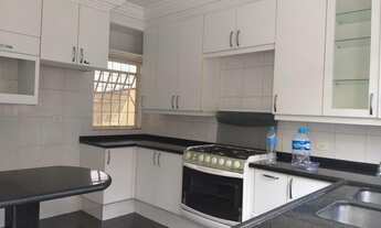 Imagem 4: Sobrado para aluguel e venda tem 250 metros quadrados com 3 quartos