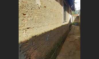 Imagem 6: Casa para venda possui 140 metros quadrados com 4 quartos em São Jorge - Uberlândia - MG