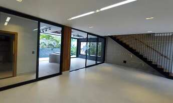 Imagem 2: CONDOMÍNIO RENAISSANCE, COM 4 SUÍTES COM CLOSET, 2 PISOS, 330M2 DE ÁREA CONSTRUIDA, 4 VA