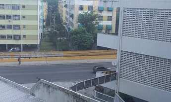 Imagem 2: Apartamento com 2 dormitórios à venda, 65 m² por R$ 130.000 - Colubande - São Gonçalo/RJ