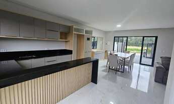 Imagem 7: Sobrado para venda com 167 metros quadrados com 3 quartos em Brejatuba - Guaratuba - PR