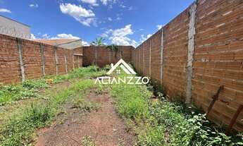 Imagem: Terreno Padrão - Venda - Parque das Oliveiras