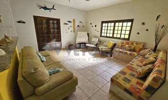 Imagem 3: Casa à venda em Caraguatatuba, Jardim Britânia, com 3 quartos, 216m²