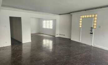 Imagem 6: Casa para venda possui 382 metros quadrados com 6 quartos em Pacaembu - São Paulo - São Pa