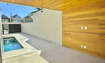 Imagem 2: Excepcional oportunidade de casa triplex com 5 suítes e 340m2 na Barra da Tijuca - RJ