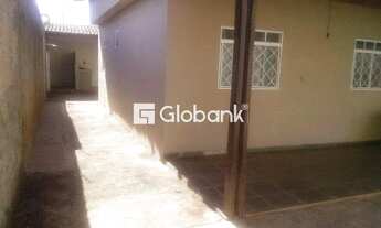 Imagem 4: Casa à venda em Alto Floresta, Montes Claros - 3 quartos, 100 m² úteis