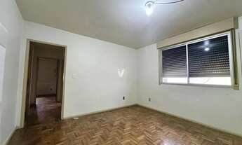 Imagem 2: Apartamento dois dormitórios, semimobiliado a poucos minutos do centro