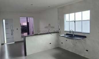 Imagem: Oportunidade - Casa Geminada - Parque Nova