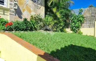 Imagem 3: Casa térrea com 4 dormitórios no bairro Teresópolis em Porto Alegre