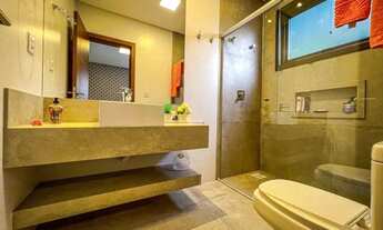 Imagem 2: Casa beira lago mobiliada e decorada com 05 suítes e piscina à venda - Condomínio Enseada