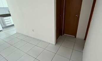 Imagem 3: Apartamento com 2 quartos, um sendo suíte, mobiliado, ventilado, com varanda, próximo aos