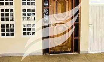 Imagem 4: Casa espaçosa com 03 quartos à venda próxima a rua Marcília Dias